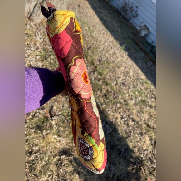 Vera Bradley’s Hanging Trifold Travel Accessories Organizer - Picture 5 of 9